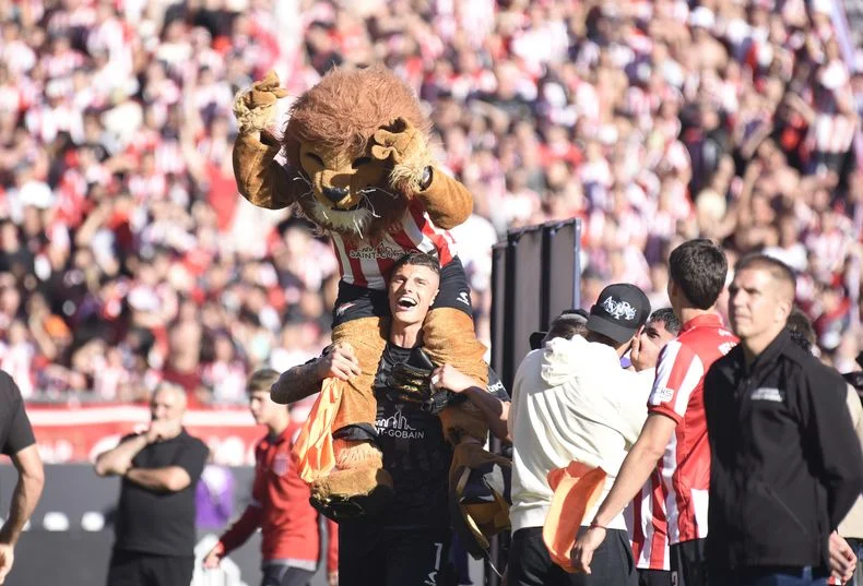 Estudiantes, otra vez el dueño del Clásico Platense en UNO