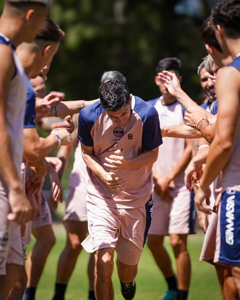 Ignacio Fern&aacute;ndez festej&oacute; su cumplea&ntilde;os en Estancia Chica, junto a sus compa&ntilde;ero de Gimnasia