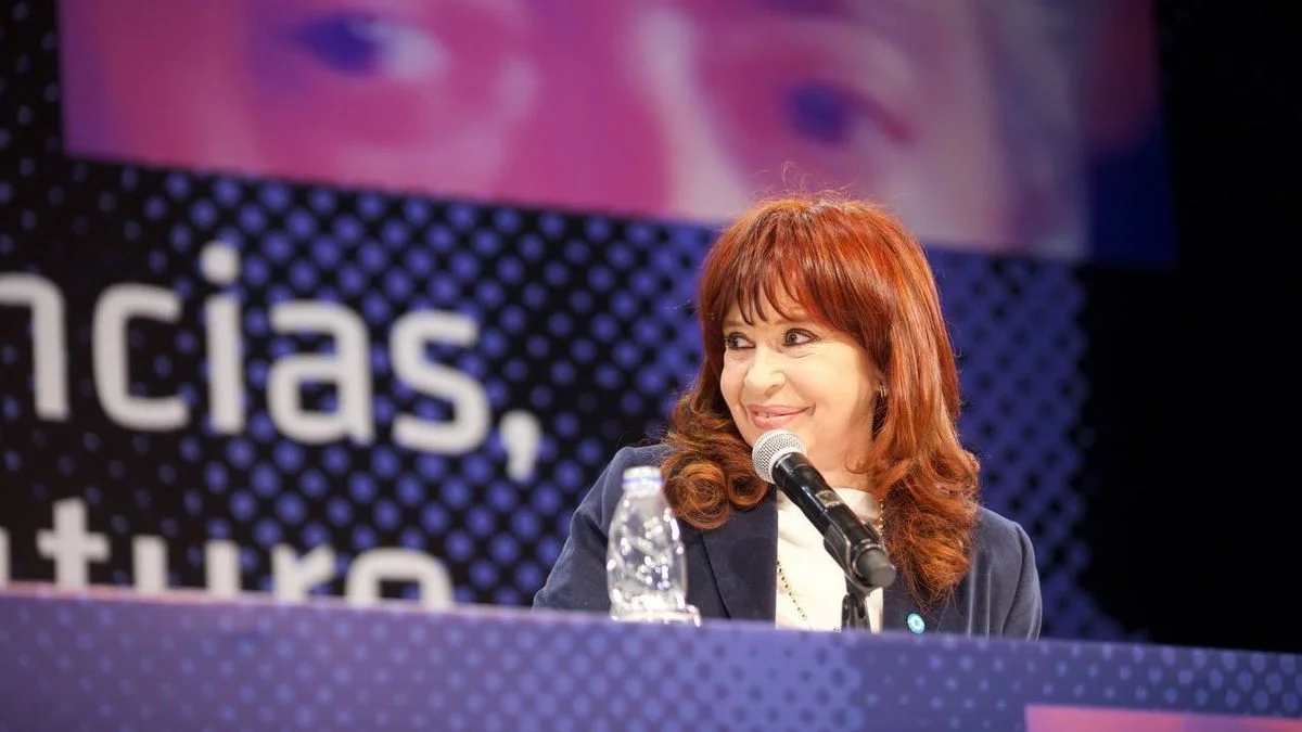 CFK vuelve a presentarse en público el 25 de mayo