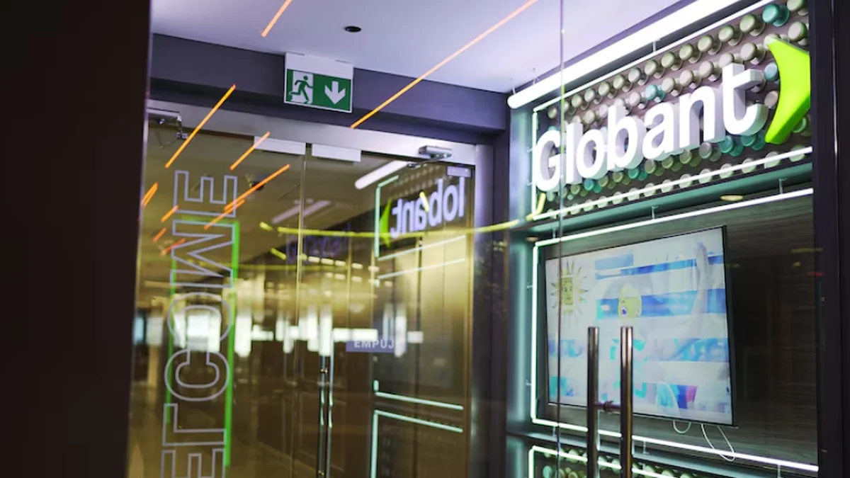 Globant despide a 1.000 empleados y cierra dos oficinas en Argentina