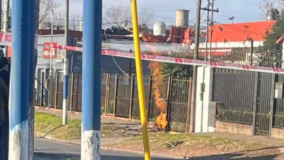 Pudo terminar en tragedia: una fuga de gas en Villa Elvira y una cuadra evacuada
