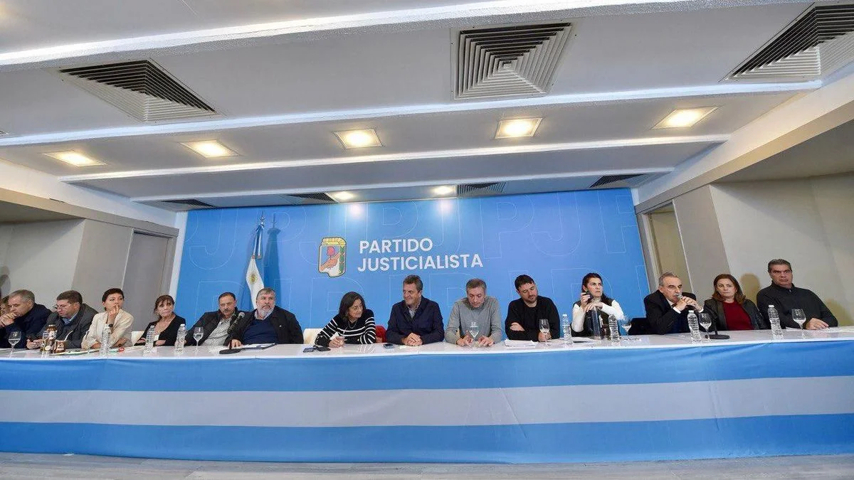 El PJ reunió de urgencia al Consejo Nacional con invitados especiales