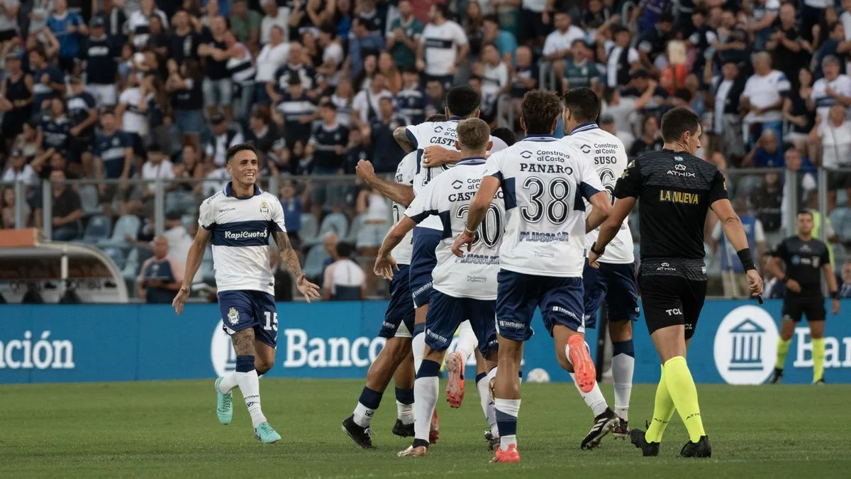 Un grande del continente detrás de uno de los titulares de Gimnasia