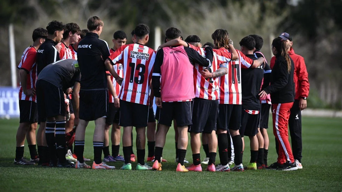 Estudiantes, superior a Gimnasia en juveniles
