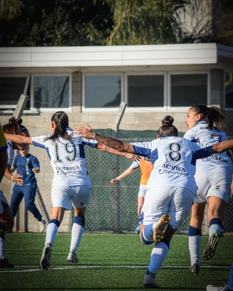 Buen punto del f&uacute;tbol femenino de Gimnasia en su visita a Rosario