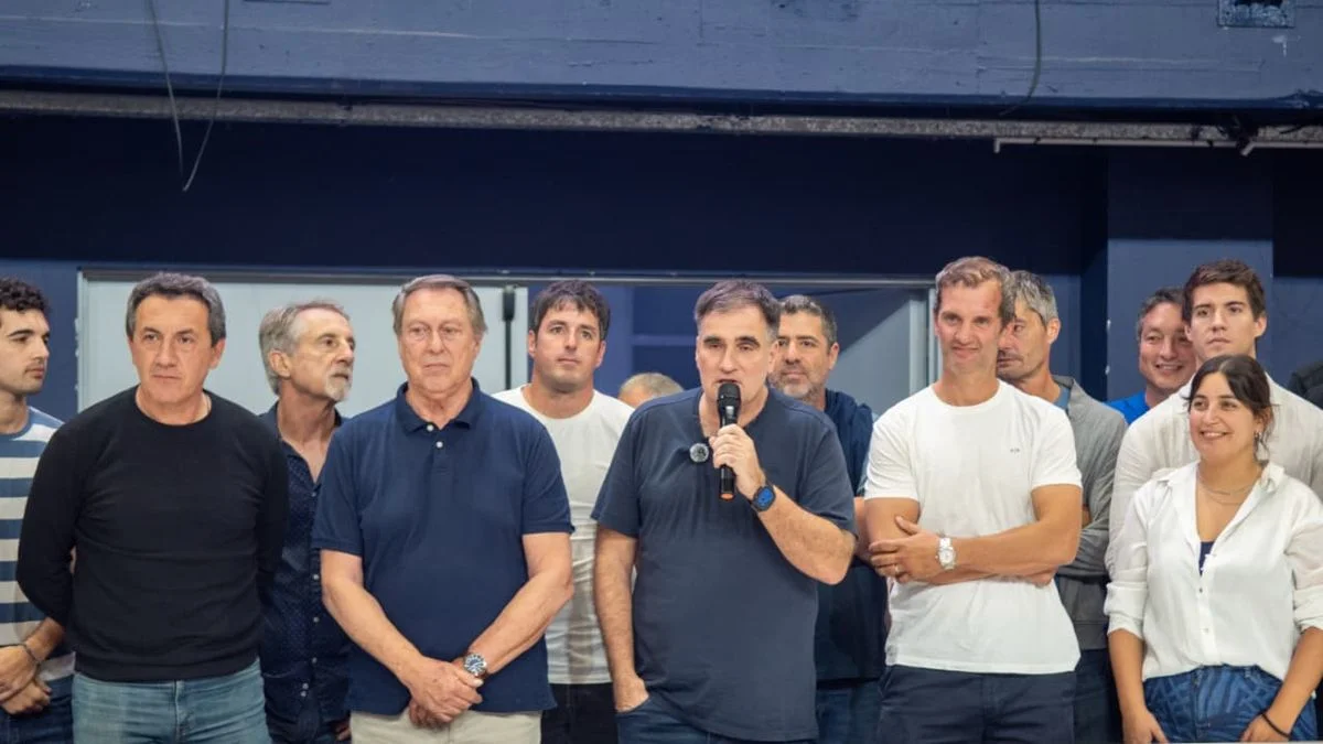 Tras el aplastante triunfo, Carlos Anacleto habló a los socios de Gimnasia