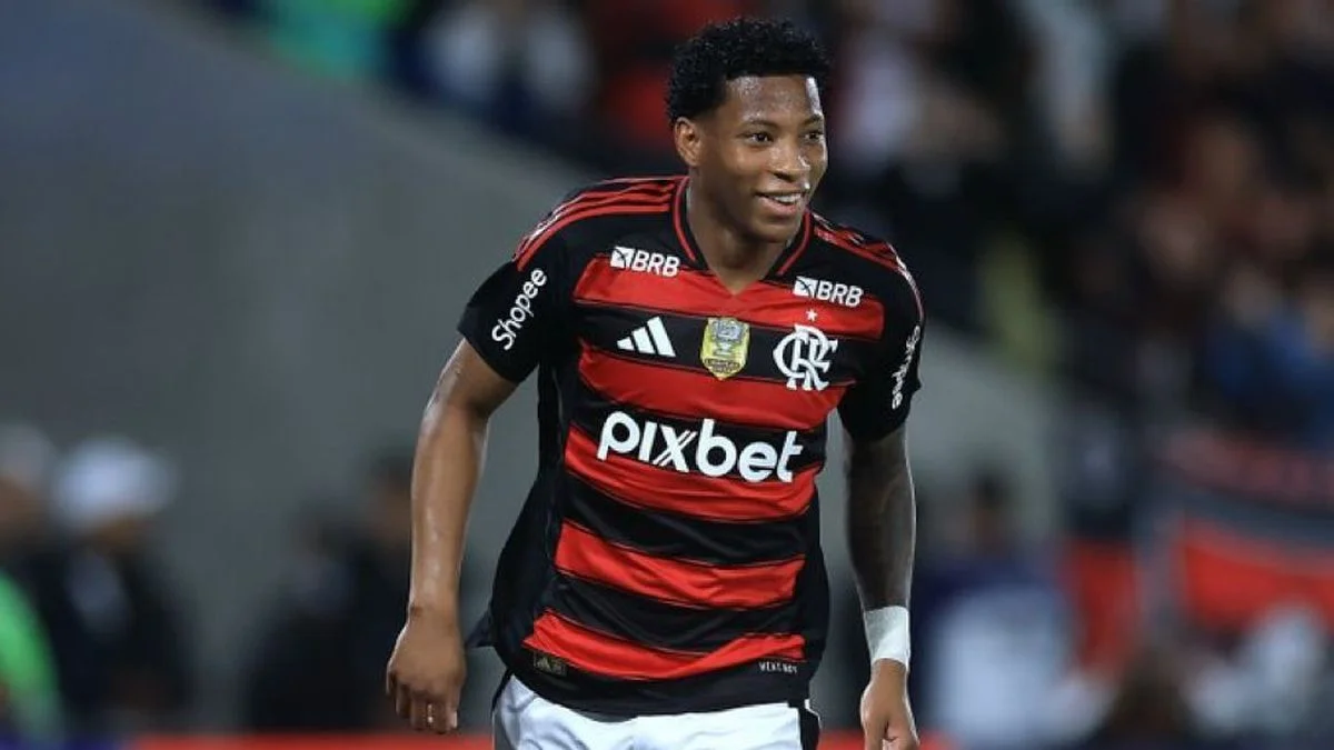 La CONMEBOL le retiró la roja a Plata, de Flamengo