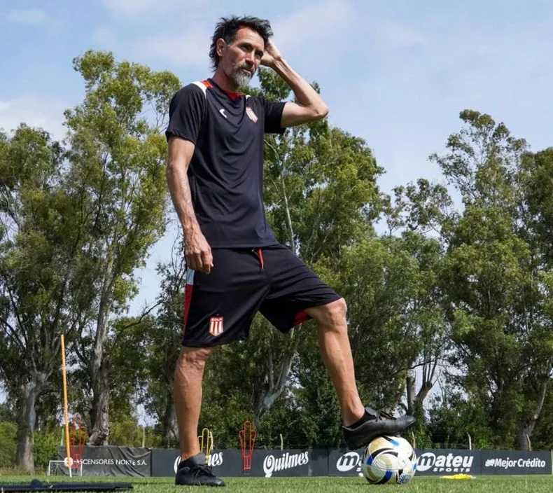 Eduardo Dom&iacute;nguez ultima detalles de cara al debut de Estudiantes por Copa Argentina