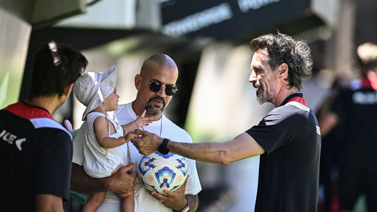 Estudiantes hizo fútbol en el Estadio UNO, con una presencia especial