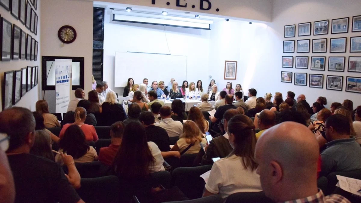 Los docentes aceptaron la oferta salarial de Provincia