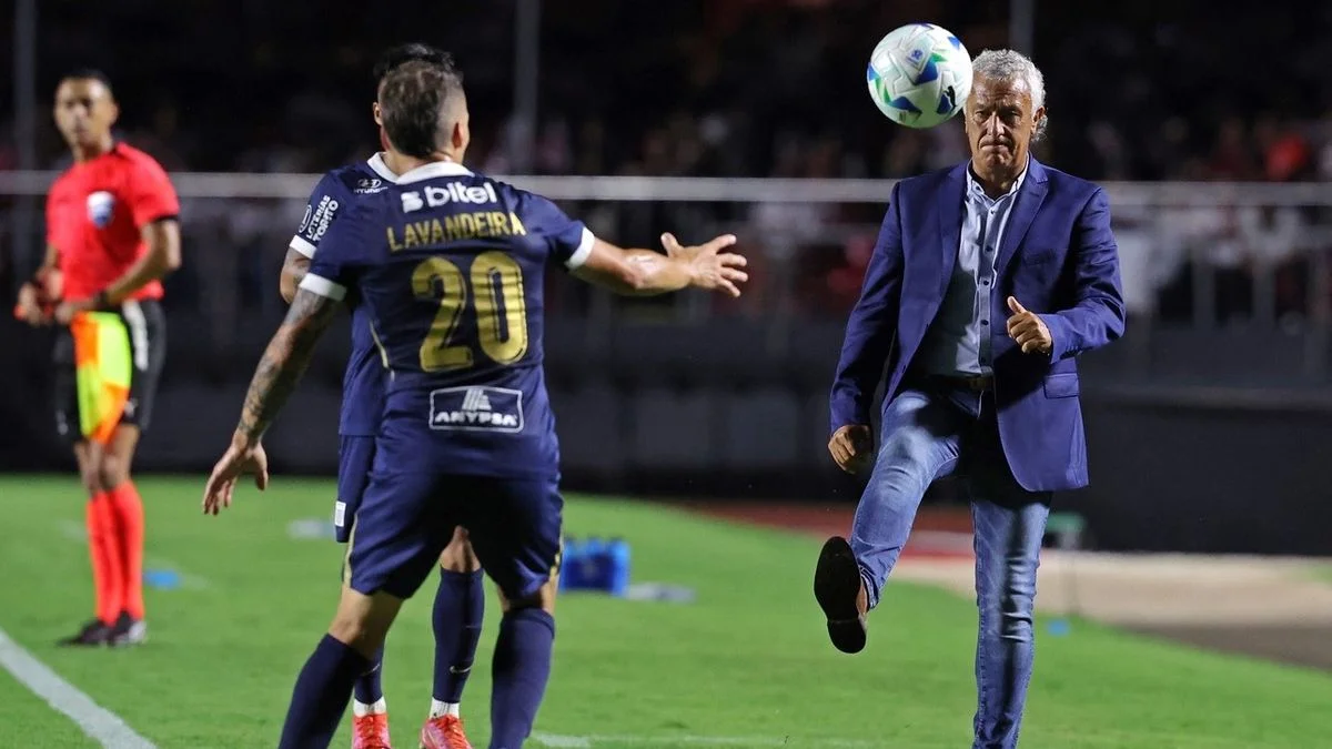 Rompe récords: Néstor Gorosito rescató un empate en el Morumbí