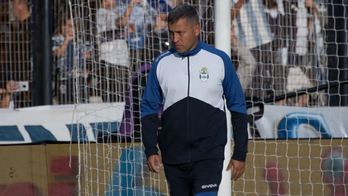 Diego Flores con todo listo para el que podría ser su último partido en Gimnasia