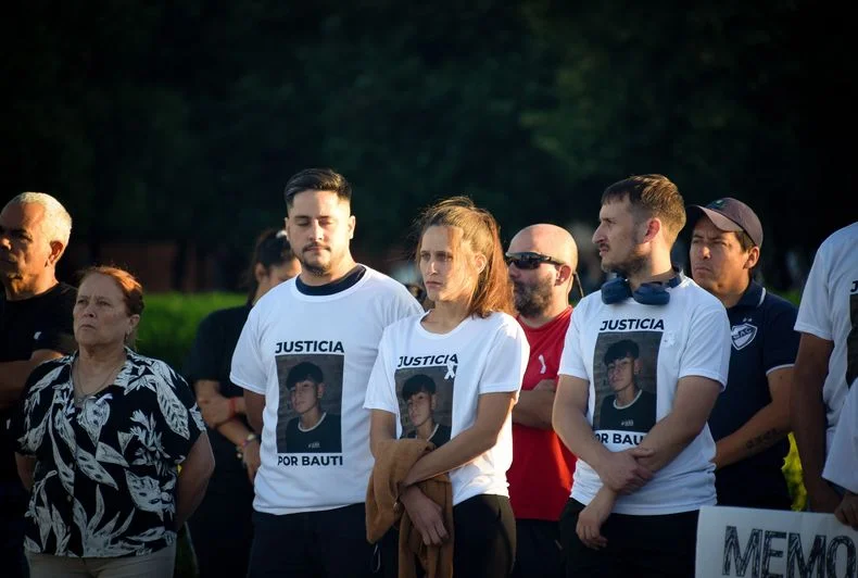 En Plaza Moreno se realiz&oacute; la segunda marcha de La Plata pidiendo justicia por las v&iacute;ctimas del Fentanilo contaminado