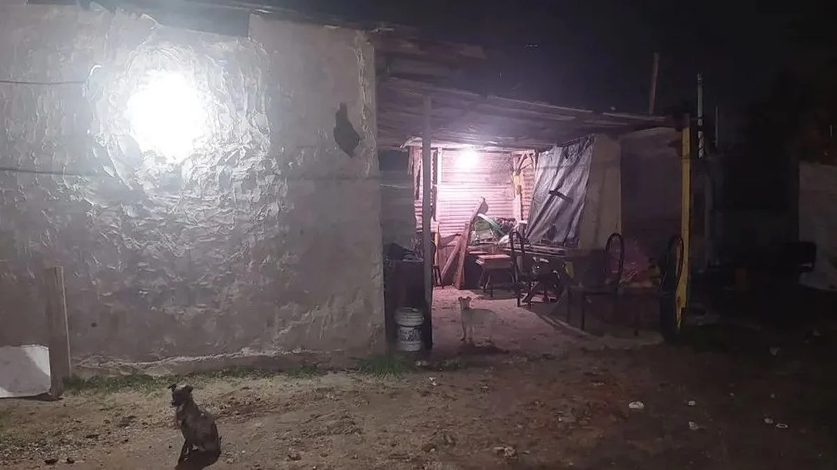 Hallaron a un joven sin vida dentro de su vivienda en La Plata