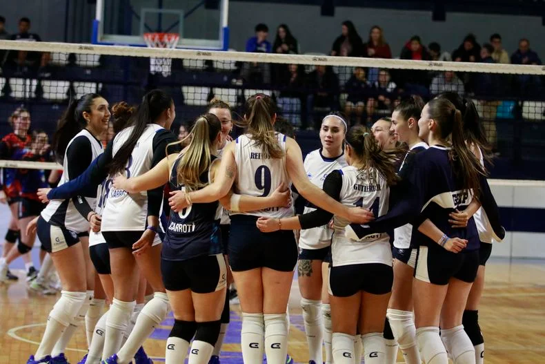 Las Lobas contin&uacute;an victoriosas en el Torneo Metropolitano