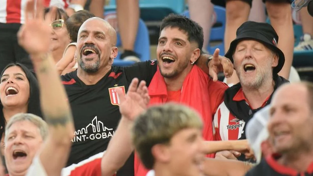 Juan Sebastián Verón, otra vez campeón desde la tribuna