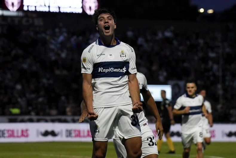 Gimnasia ir&aacute; en busca de los cuartos de final del Torneo Clausura esta noche en Santa Fe