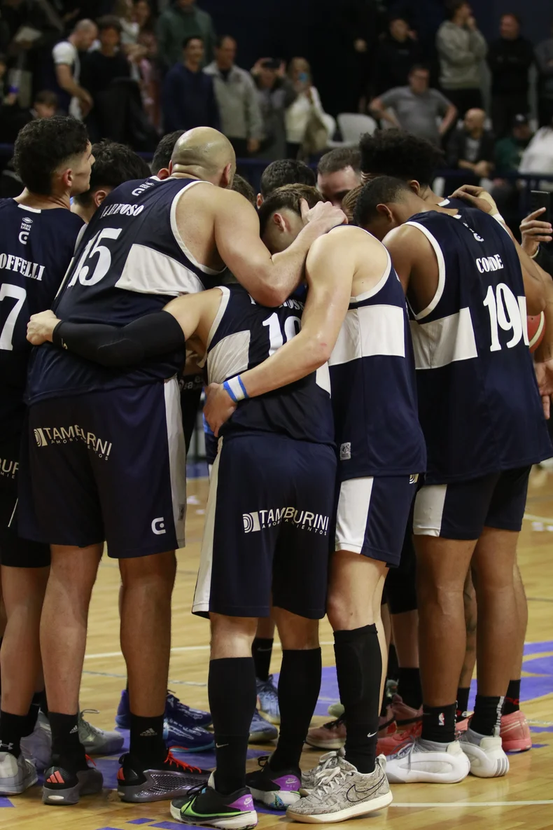 La celebraci&oacute;n de Gimnasia luego de igualar la serie