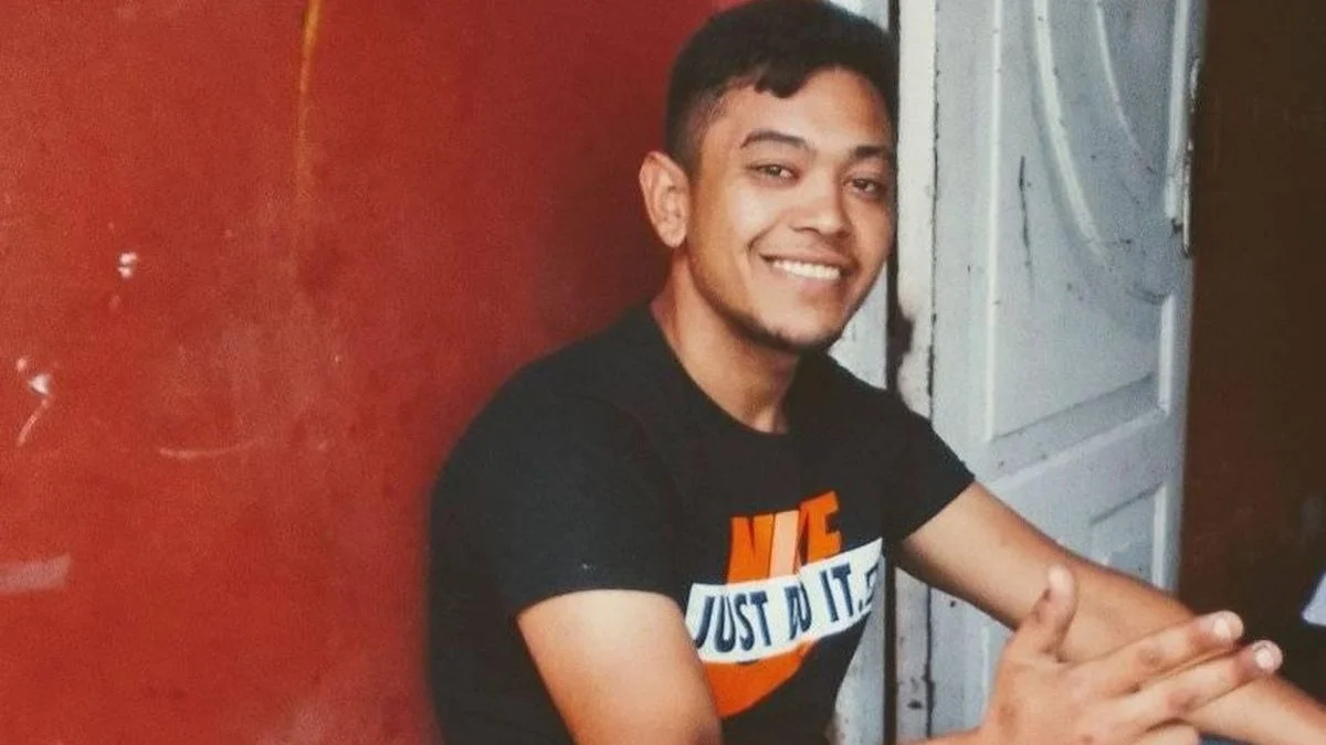 El joven que murió a la vera de la Autopista era parte de la banda de "los tira goma"