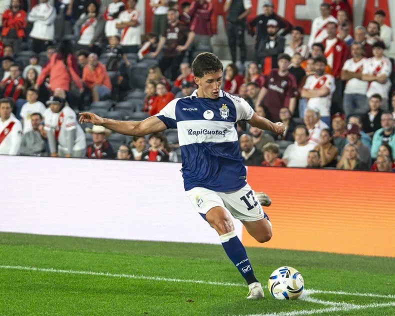 En un partido especial, Nicol&aacute;s Barros Schelotto debutar&aacute; en el Estadio Juan Carmelo Zerillo como titular en Gimnasia