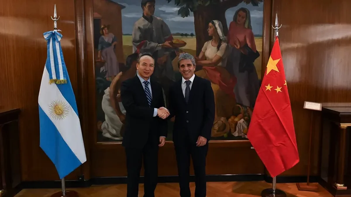 Luis Caputo admitió que el régimen cambiario no es consistente