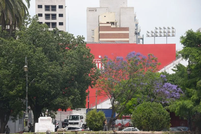 Sobre el bosque de La Plata, Estudiantes convirtió su estadio en una fortaleza