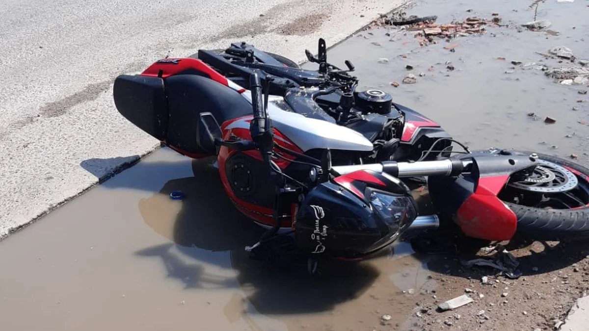 Grave accidente en las afueras de La Plata: una joven fue atropellada por una moto en Ruta 11