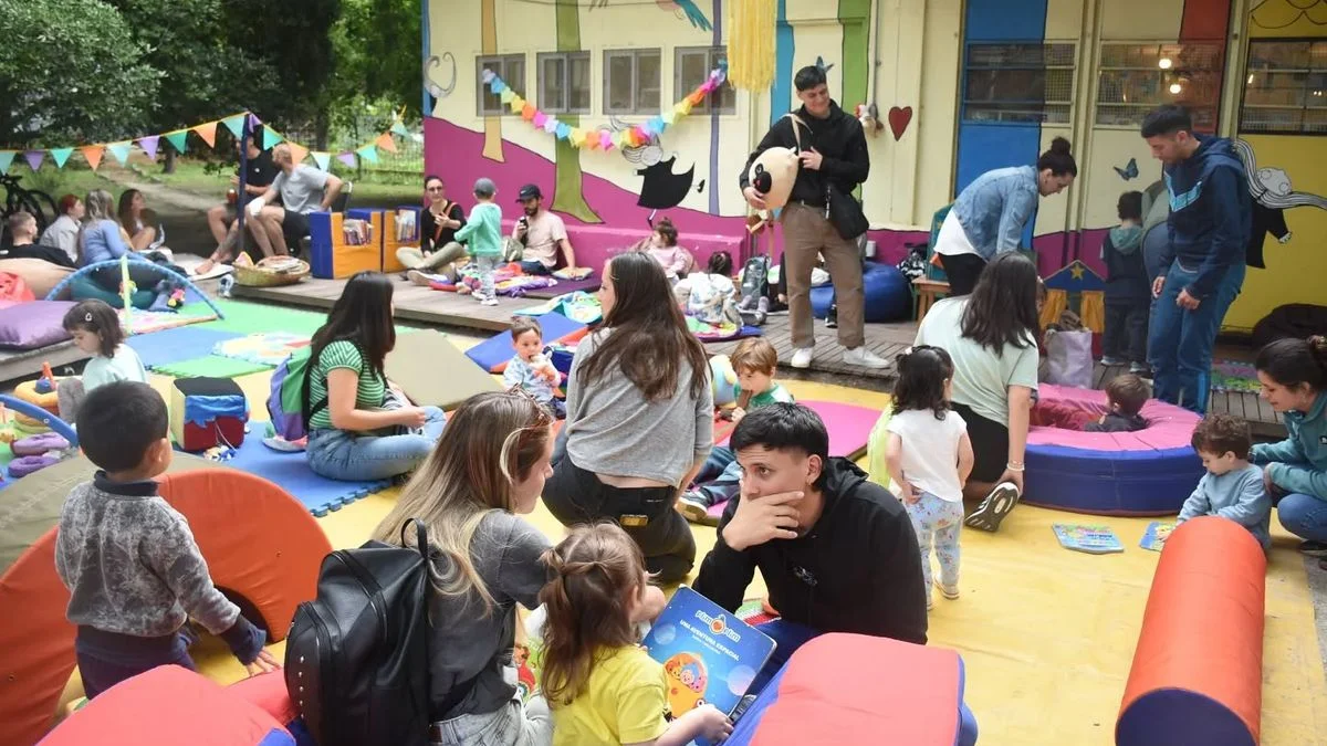 La biblioteca Del Otro Lado del Árbol festeja sus 15 años