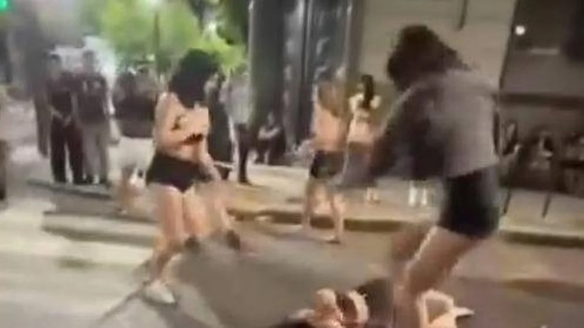 Brutal ataque a una joven a la salida del boliche en La Plata