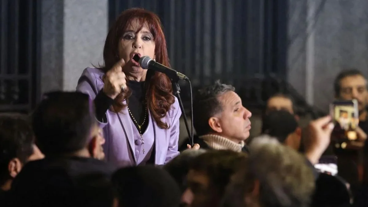 "¡Qué olor a defalut!": Cristina Kirchner habló sobre la venta de dólares