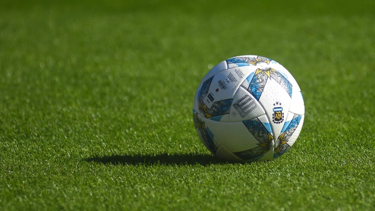 El fútbol argentino para: los clubes de AFA votaron a favor de postergar la novena fecha