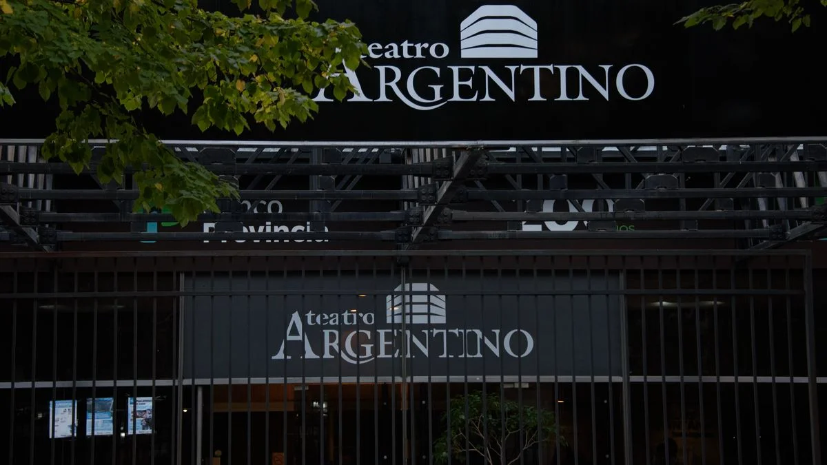 Hallaron a una joven sin vida en el Teatro Argentino de La Plata