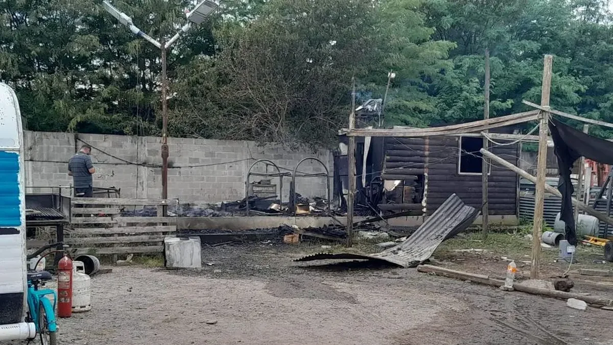 San Carlos: piden donaciones para una familia que perdió todo en un incendio