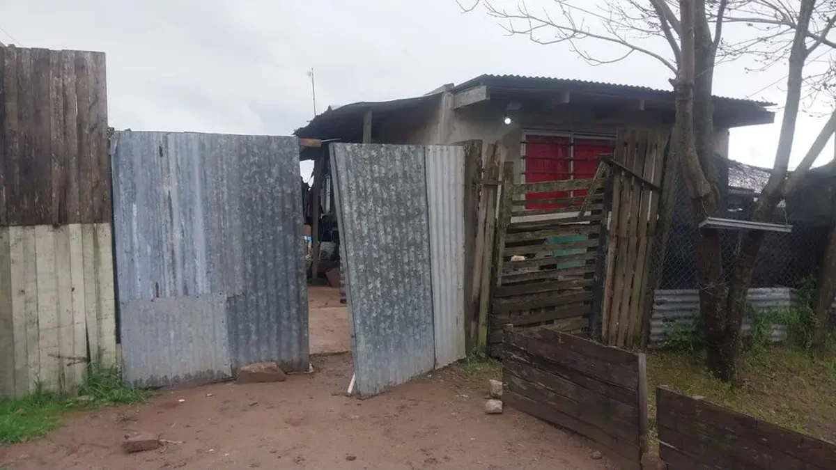 Hallaron a un joven sin vida en su casa de Berisso