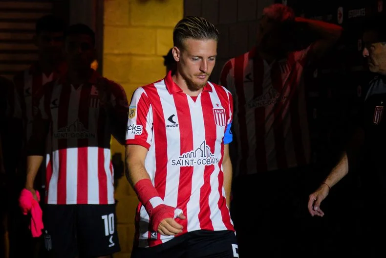 Estudiantes acordó la renovación de Ascacibar hasta el 2027