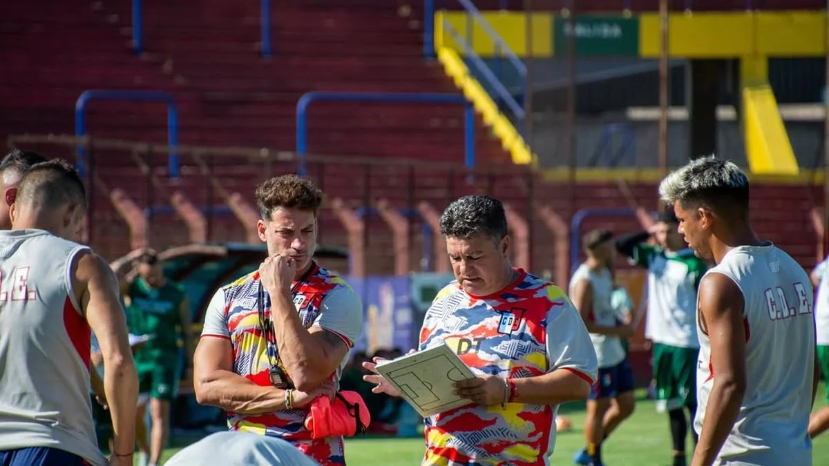 Néstor Apuzzo y la ilusión de Deportivo Español: "Ojalá que Gimnasia no tenga su día"