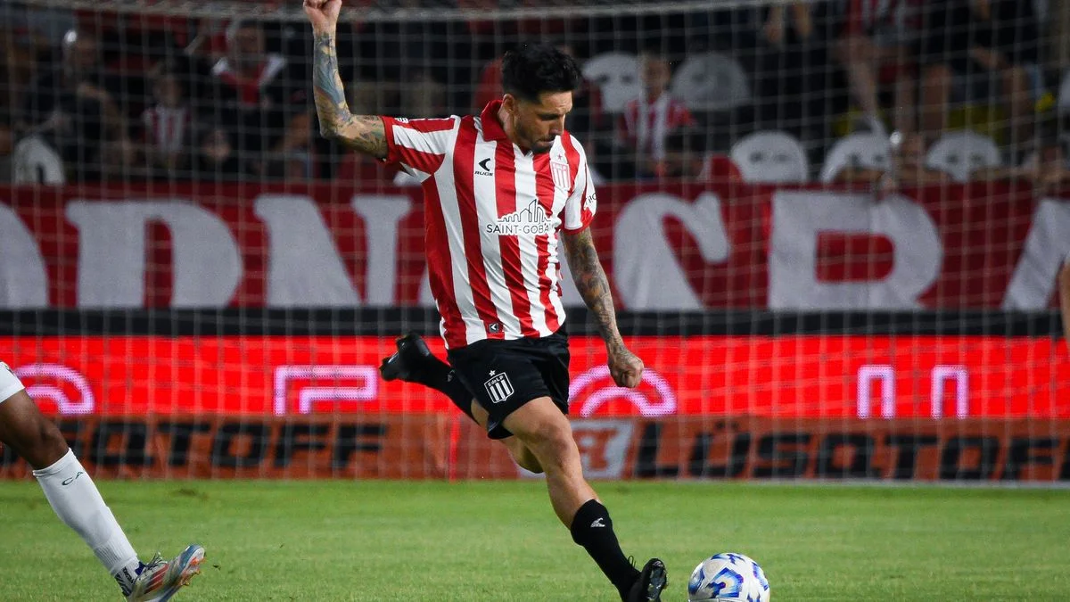 El sorprendente récord de José Sosa con la camiseta de Estudiantes
