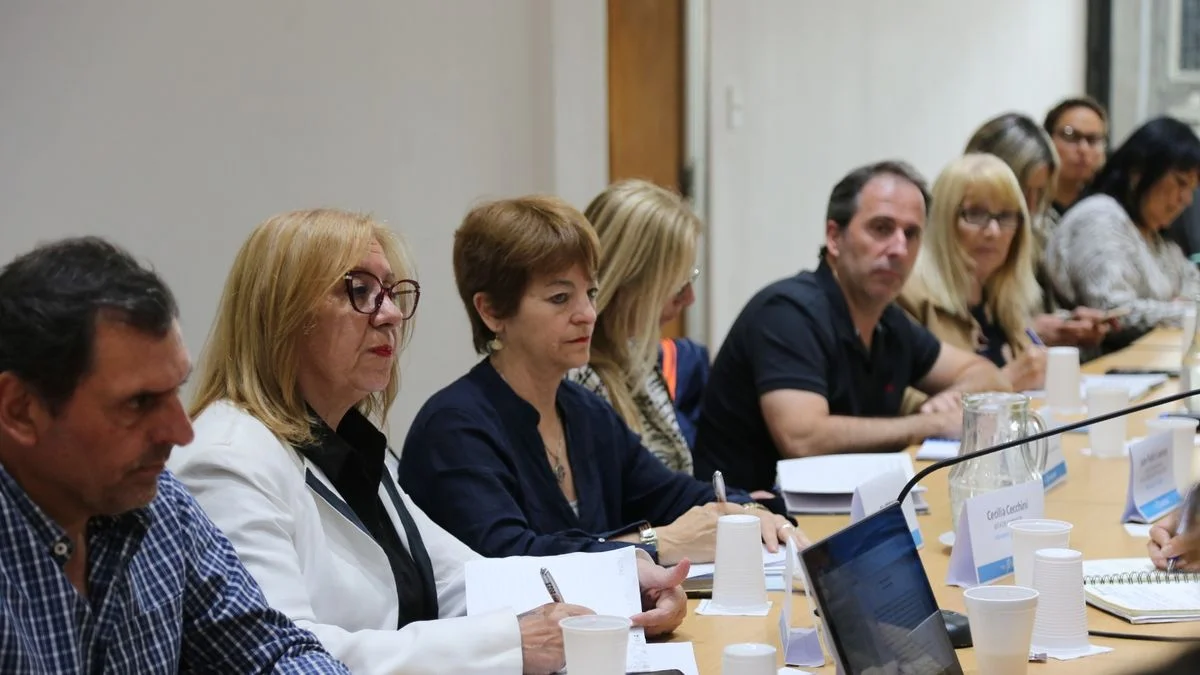 Los gremios docentes analizan la oferta de la Provincia