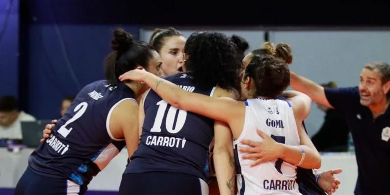 Las Lobas buscarán esta noche jugar la final de la Liga Argentina de Vóley