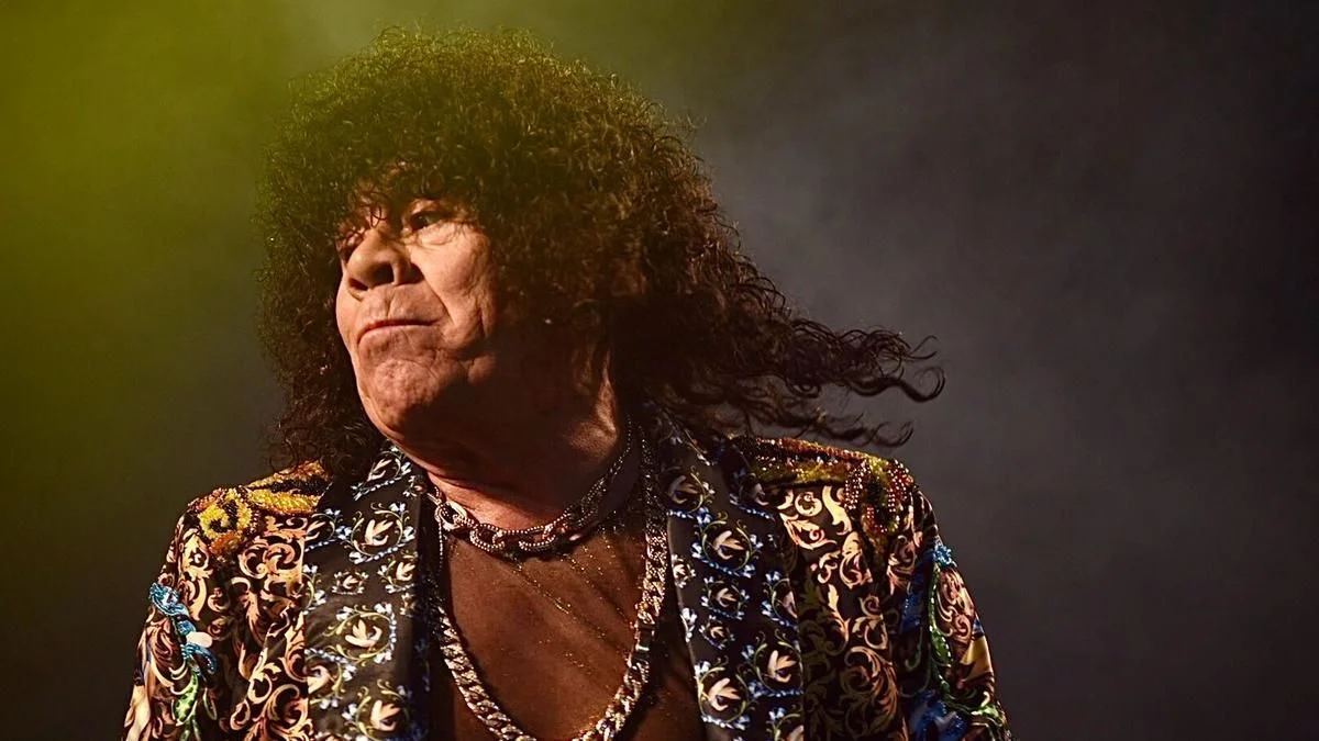 Tras su show en La Plata, la Mona Jiménez pasó por el quirófano