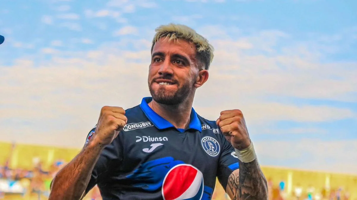 Agustín Auzmendi se revisa, firma y se suma a Gimnasia
