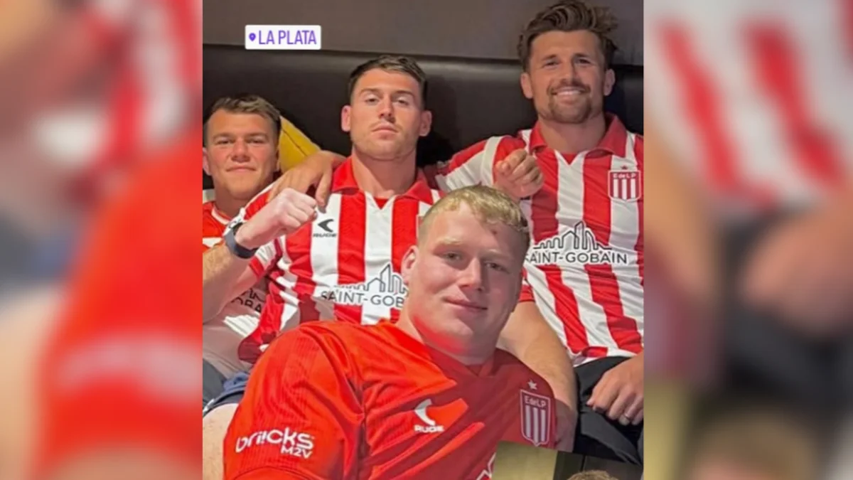 Previo a jugar en La Plata, rugbiers de Inglaterra compraron la casaca de Estudiantes