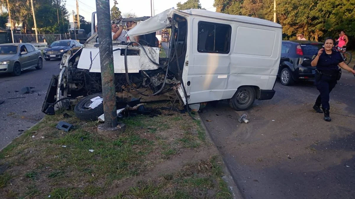 Tensión por un nuevo e impactante choque en La Plata