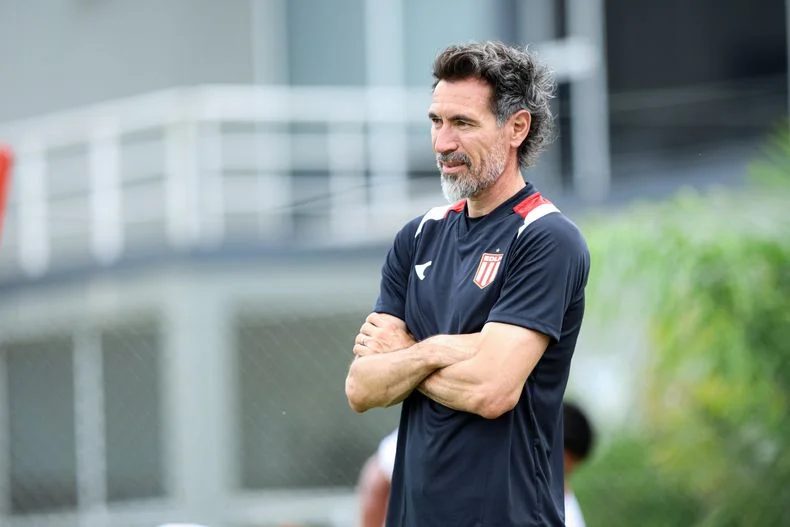 Eduardo Dom&iacute;nguez habl&oacute; tras la victoria de Estudiantes por Copa Argentina