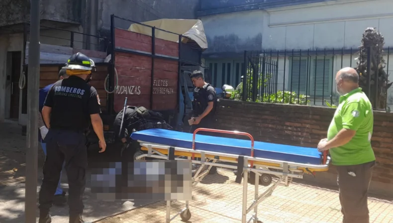 Un hombre murió tras descompensarse mientras manejaba en La Plata