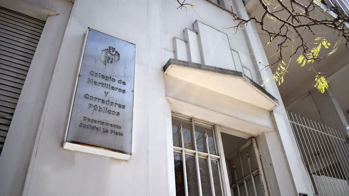 El Colegio de Martilleros de La Plata en alerta por el proyecto de desregulación