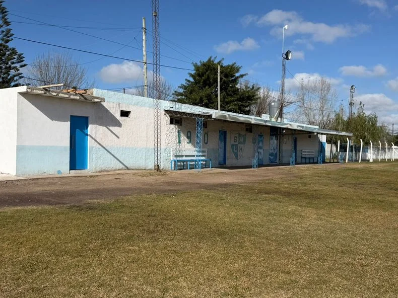 La cancha de fútbol once de San Martín de Los Hornos, donde compite por la Liga Amateur Platense de Fútbol