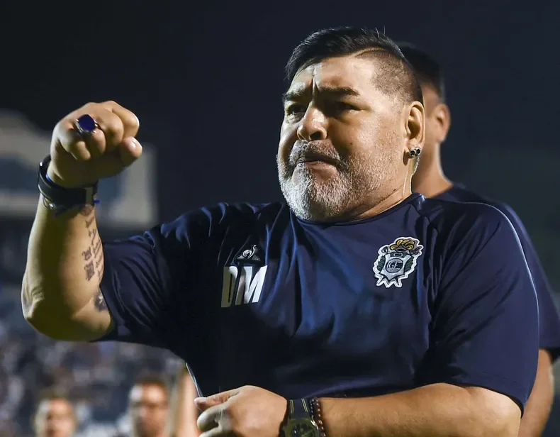 Diego Maradona en su etapa como entrenador de Gimnasia y Esgrima La Plata