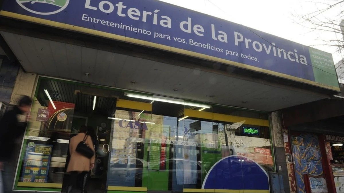 Vecino de Los Hornos ganó casi 190 millones con la Quiniela Plus
