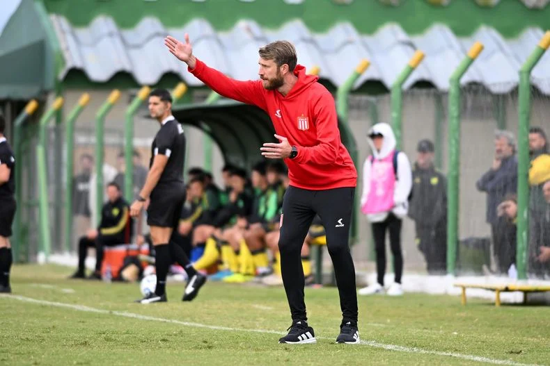Bajo las &oacute;rdenes de Schunke: La Reserva de Estudiantes inici&oacute; la pretemporada en City Bell